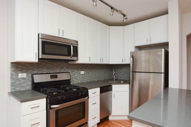 Photo - 2425 N Kedzie Blvd Unidad 203