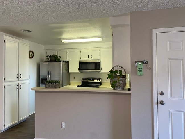 Photo - 2160 Highpointe Dr Unit 103