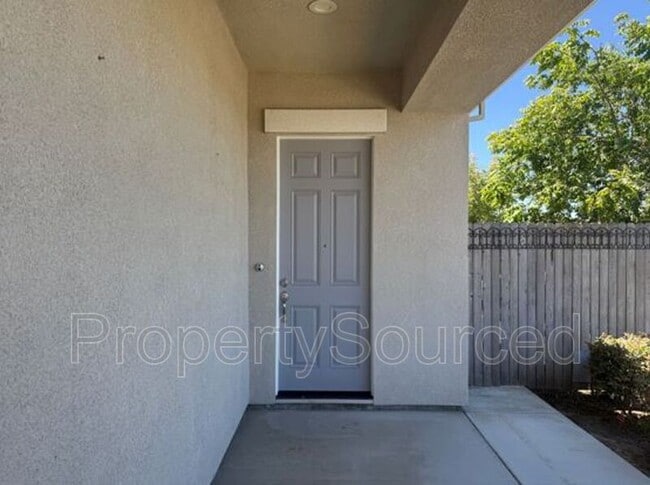 Photo - 1428 Nascimento St