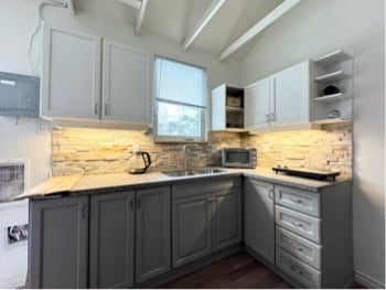 Building Photo - 1 BED - 1 BATH - ETOBICOKE - MAIN Unit 2