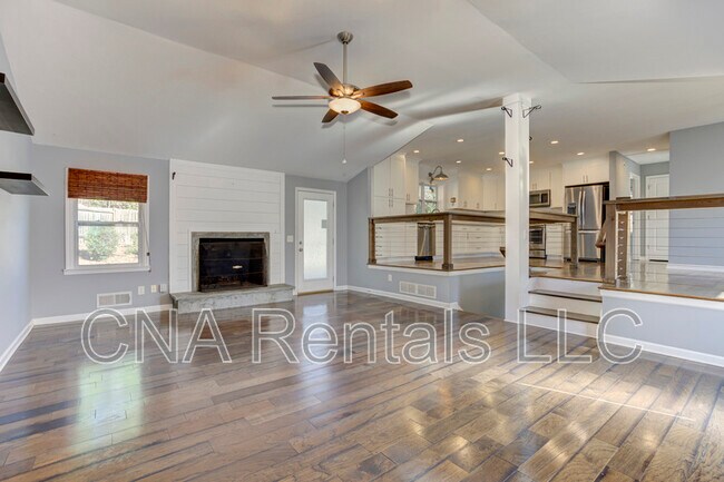 Photo - 3290 Forest Creek Dr SW