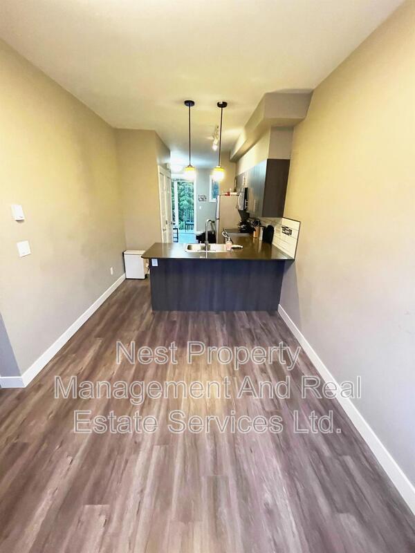 Photo - 110-110 Baxter Ave