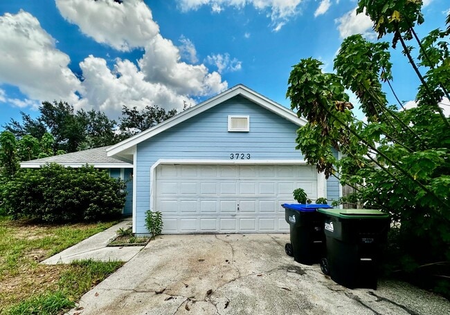 Building Photo - 3723 Narroline Dr