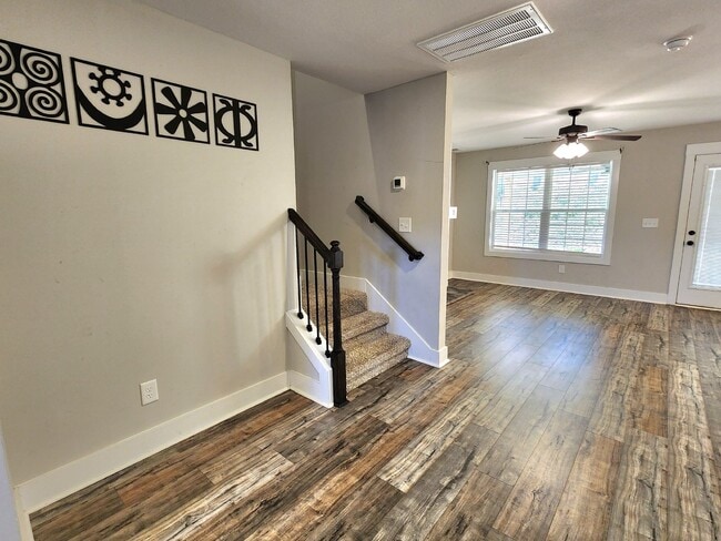 Photo - 484 Woodtrace Dr