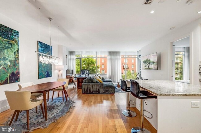 Building Photo - 1177 22nd St NW Unit 2J Rental