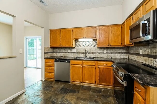 Photo - 1101 Gretna Green Dr