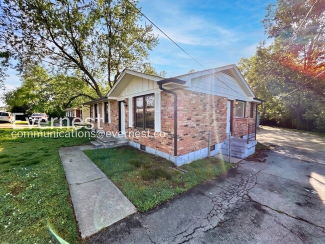 Photo - 212 New Shackle Island Rd