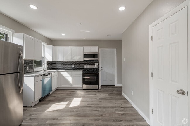 Building Photo - 121 Hillview Ave Unit D Rental