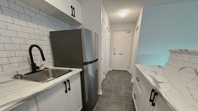 Unit 5F Kitchen