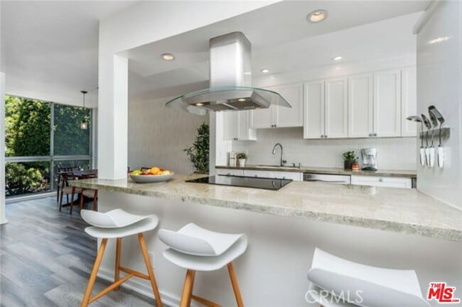 Photo - 1015 Kings Rd Unit 301