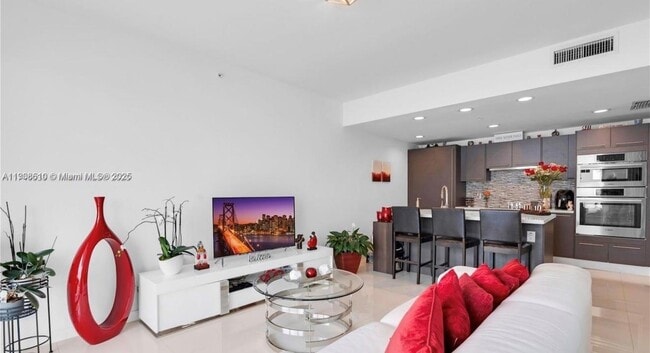 Building Photo - 7875 NW 107th Ave Unit 511