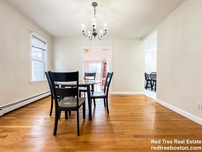 Photo - 147 Wrentham St