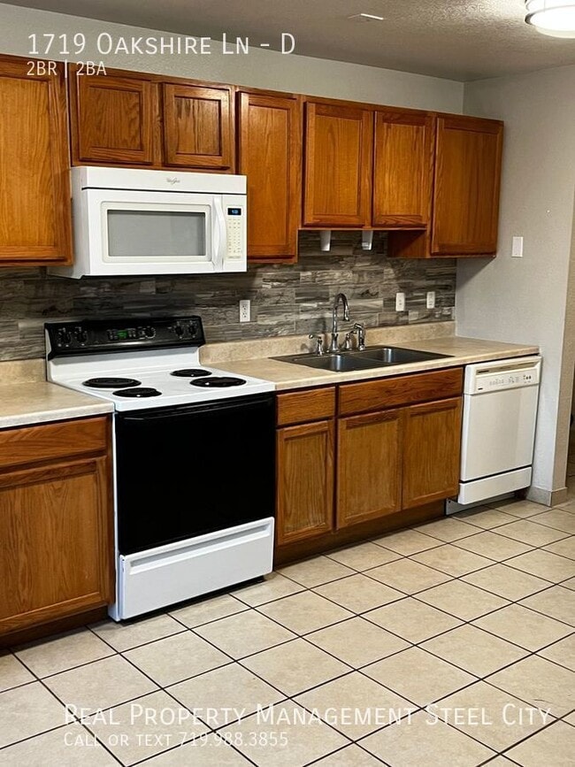 Photo - 1719 Oakshire Ln Unit D