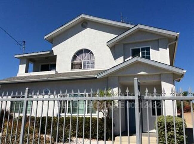 Photo - 1639 W 205th St Casa