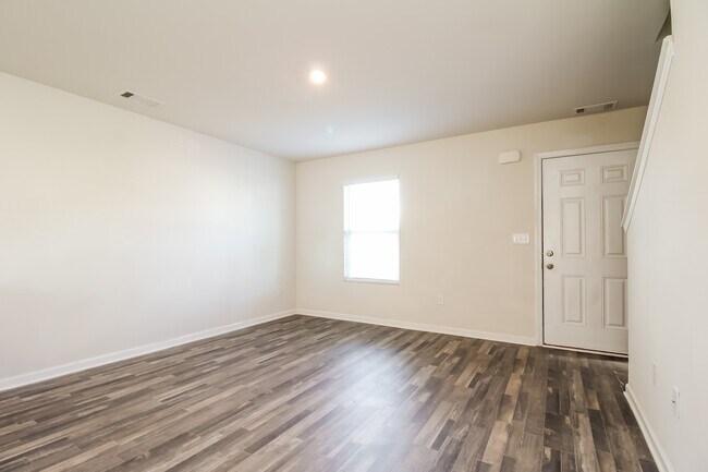 Photo - 500 Wagon Trail