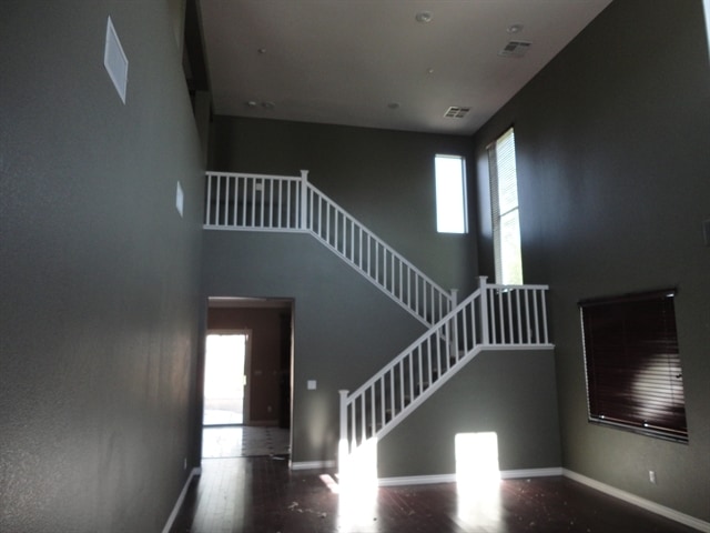 Photo - 1148 Denman Valley St