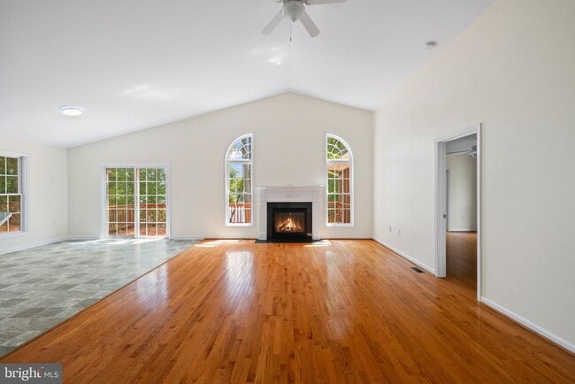 Photo - 686 Lake Caroline Dr