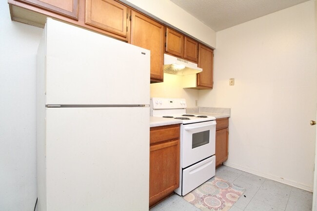 Photo - Southwest Pensacola 3BR, 2BA Patio Home Near NAS Pensacola & Blue Angel Pkwy with Fenced Backyard...