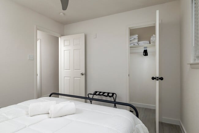 Photo - 420 Wilshire Dr Unit SI ID1575055P