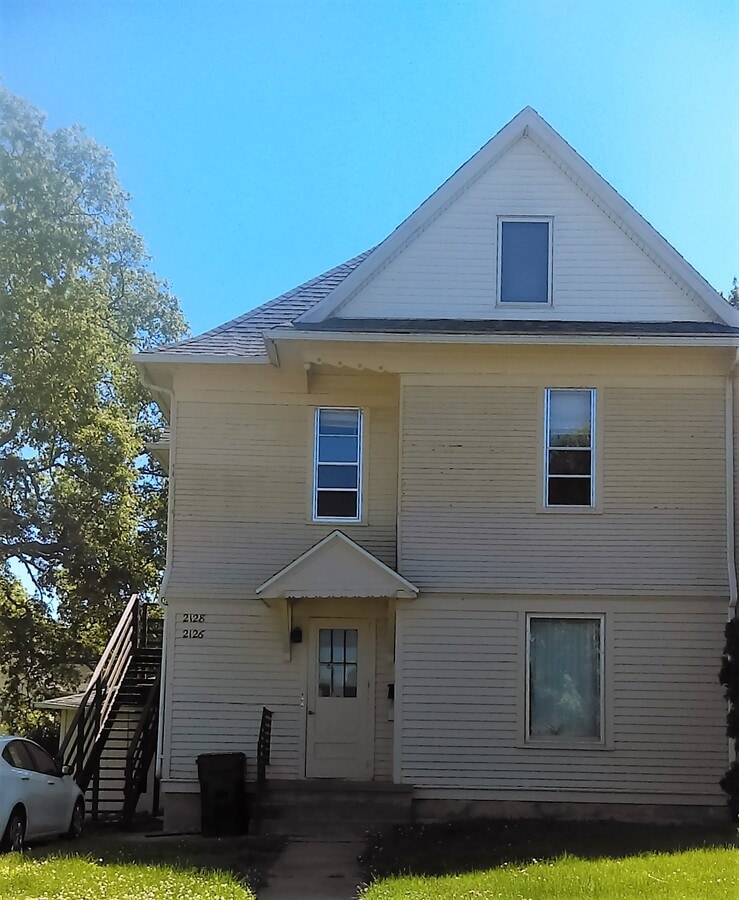 Photo - 2126 Olive St