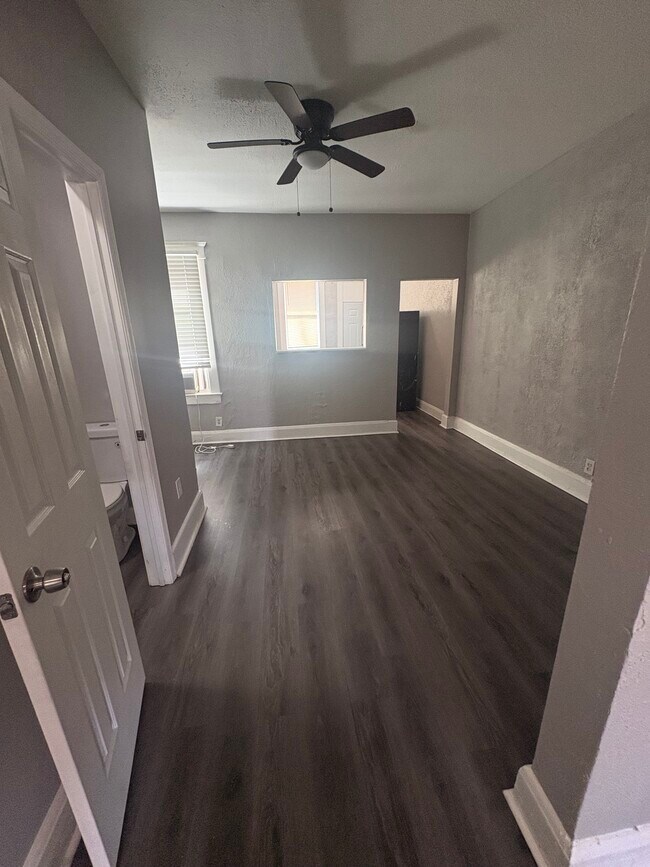 Photo - 3309 Presstman St