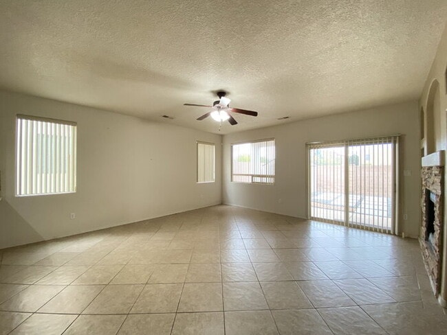 Photo - Large 5BR/2Story w/Balcony - Northern Meadows