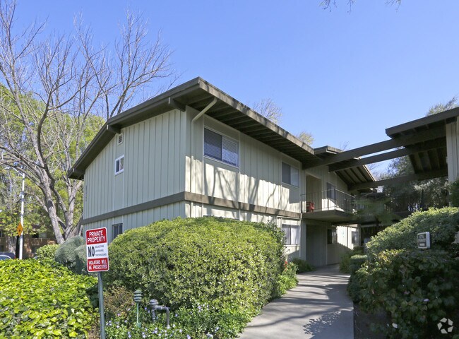 Photo - The Laurelwood