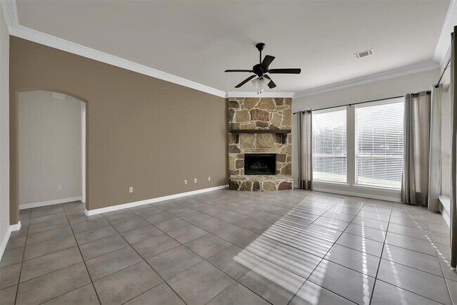 Photo - 2 Maitland Ct