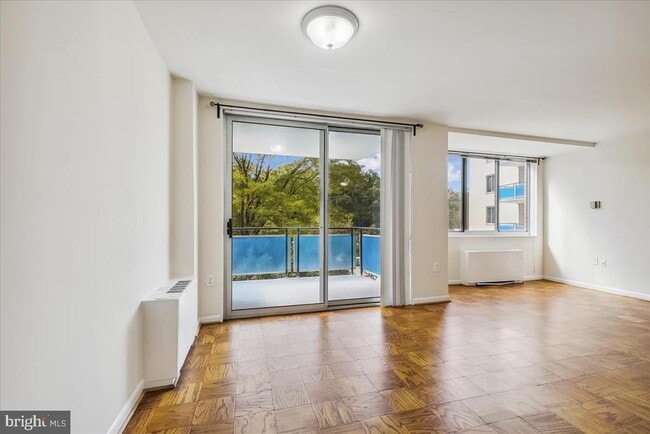 Photo - 10401 Grosvenor Pl Unit 427