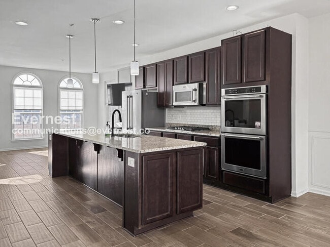 Photo - 10612 Presidential Pkwy