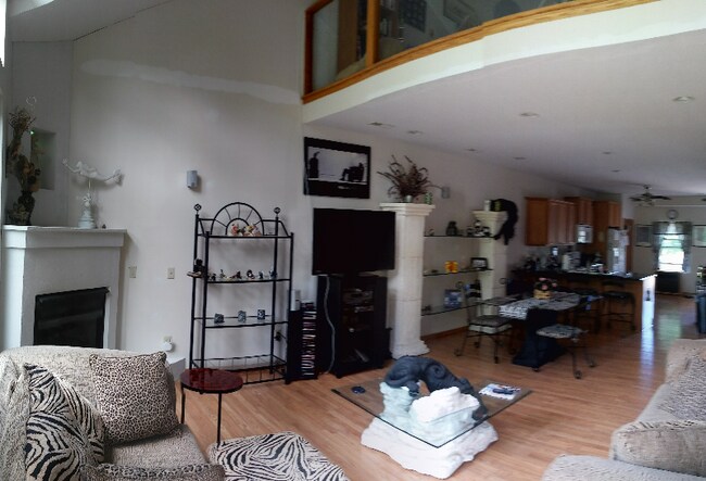 Photo - 1551 Heron Point Dr Unit 24