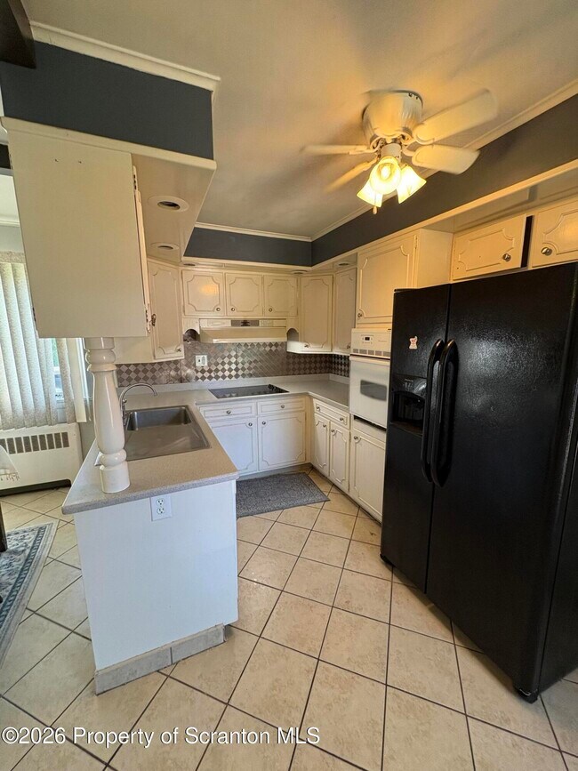 30 La Grange St