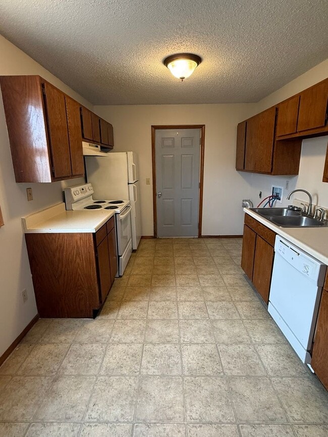 Photo - HAPPY HOLIDAYS ~ Half off Move In Rent**