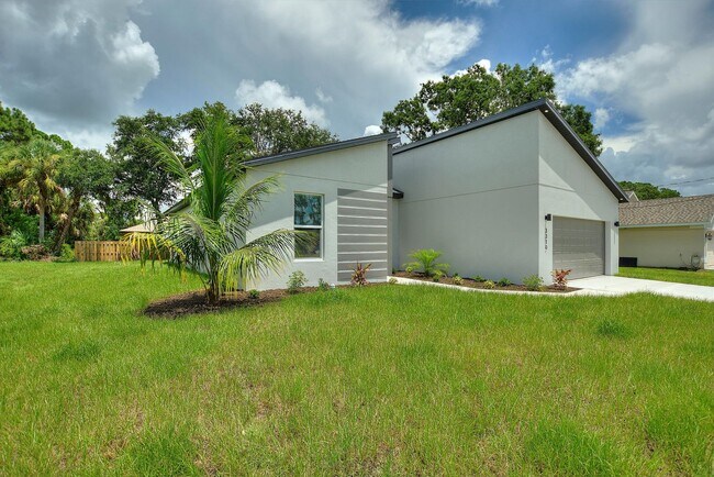 Photo - Deposit-Free! Modern, energy efficient hom...
