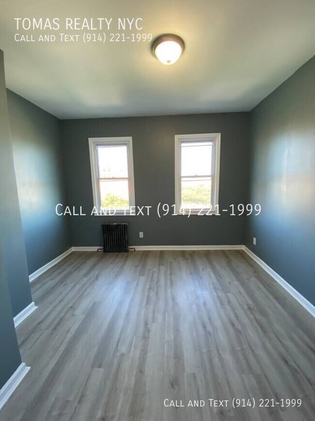 Photo - 155 Waverly St Unit 3rd
