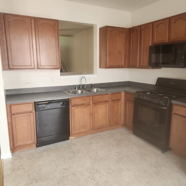 Photo - 830 Summit Creek Dr