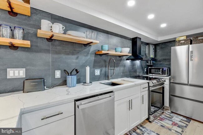 Photo - 1408 21st St NW