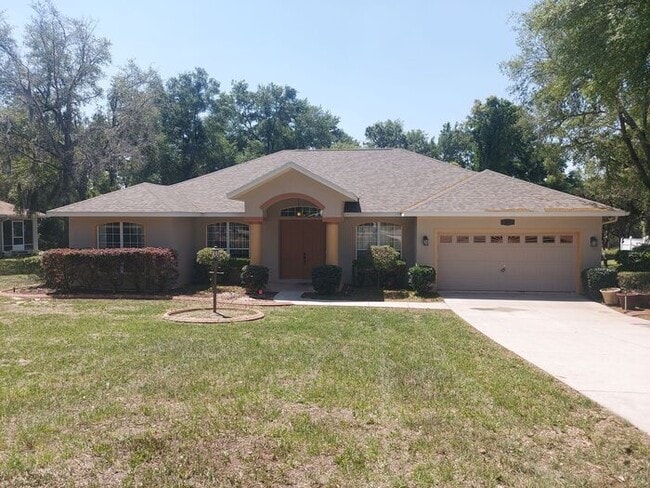 Building Photo - Beautiful 3/2/2 on 1/3 of an acre