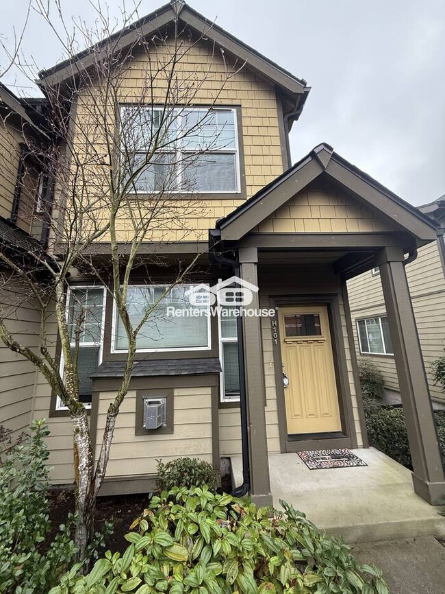 Building Photo - Modern condo, conveniently located! Unit H101