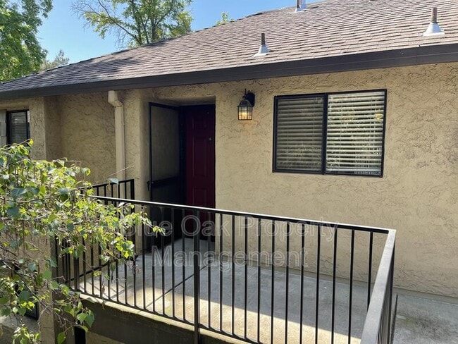 Building Photo - 1420 Sherman Ave