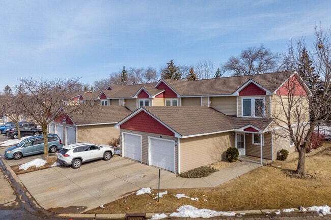 Photo - Lakeville Court