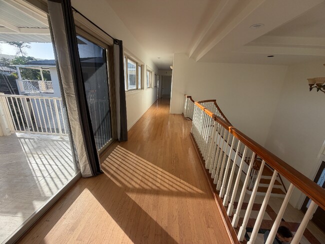 Photo - 736 Ulili St