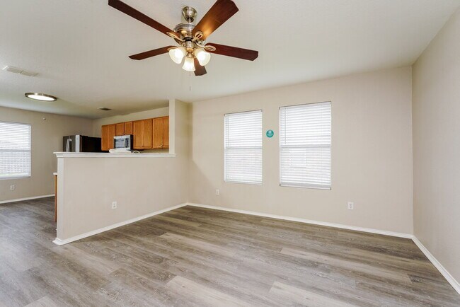 Photo - 306 Olivia Ln