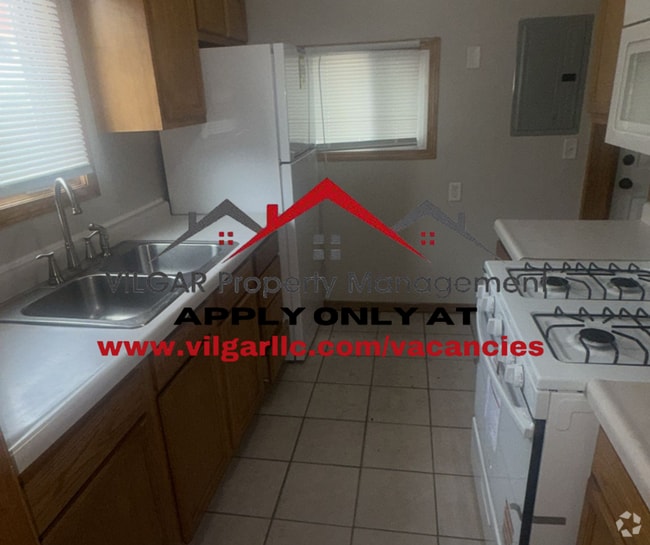 Building Photo - Step into comfort and style in this beauti... Rental