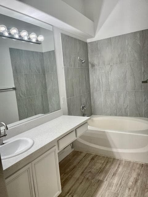 Building Photo - 2110 Los Feliz Unit 2084 Rental