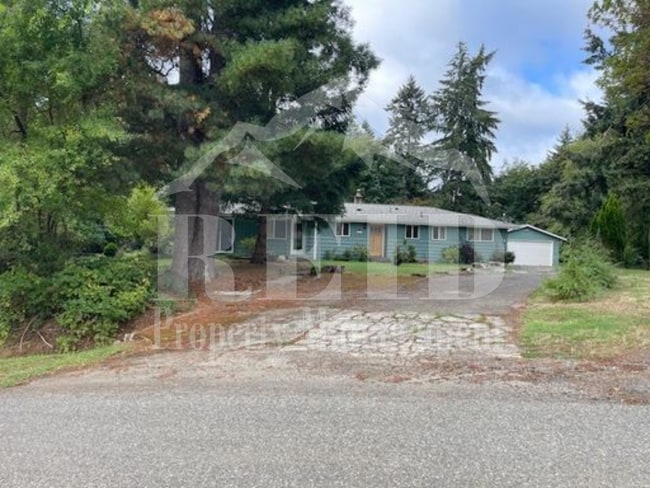 Building Photo - Central Kitsap Rambler 3 Bed 1.5 Bath 2 car garage