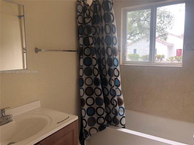 Photo - 1920 Washington Ave Unit 3