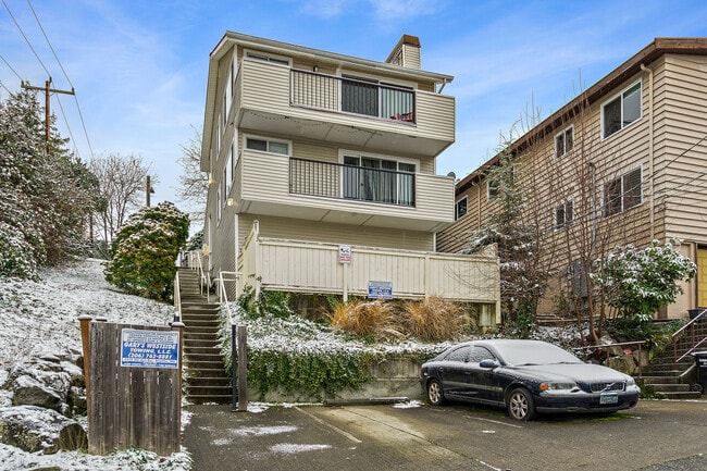 Building Photo - 5001 38th Ave SW Rental