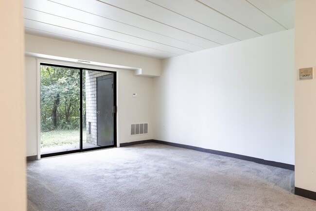 Photo - Highland Manor Apartments