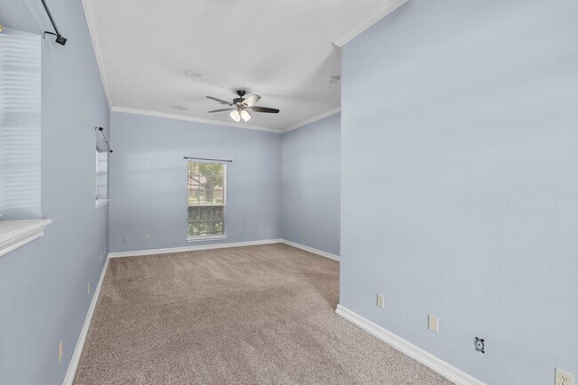 Photo - 616 Westwood Cir